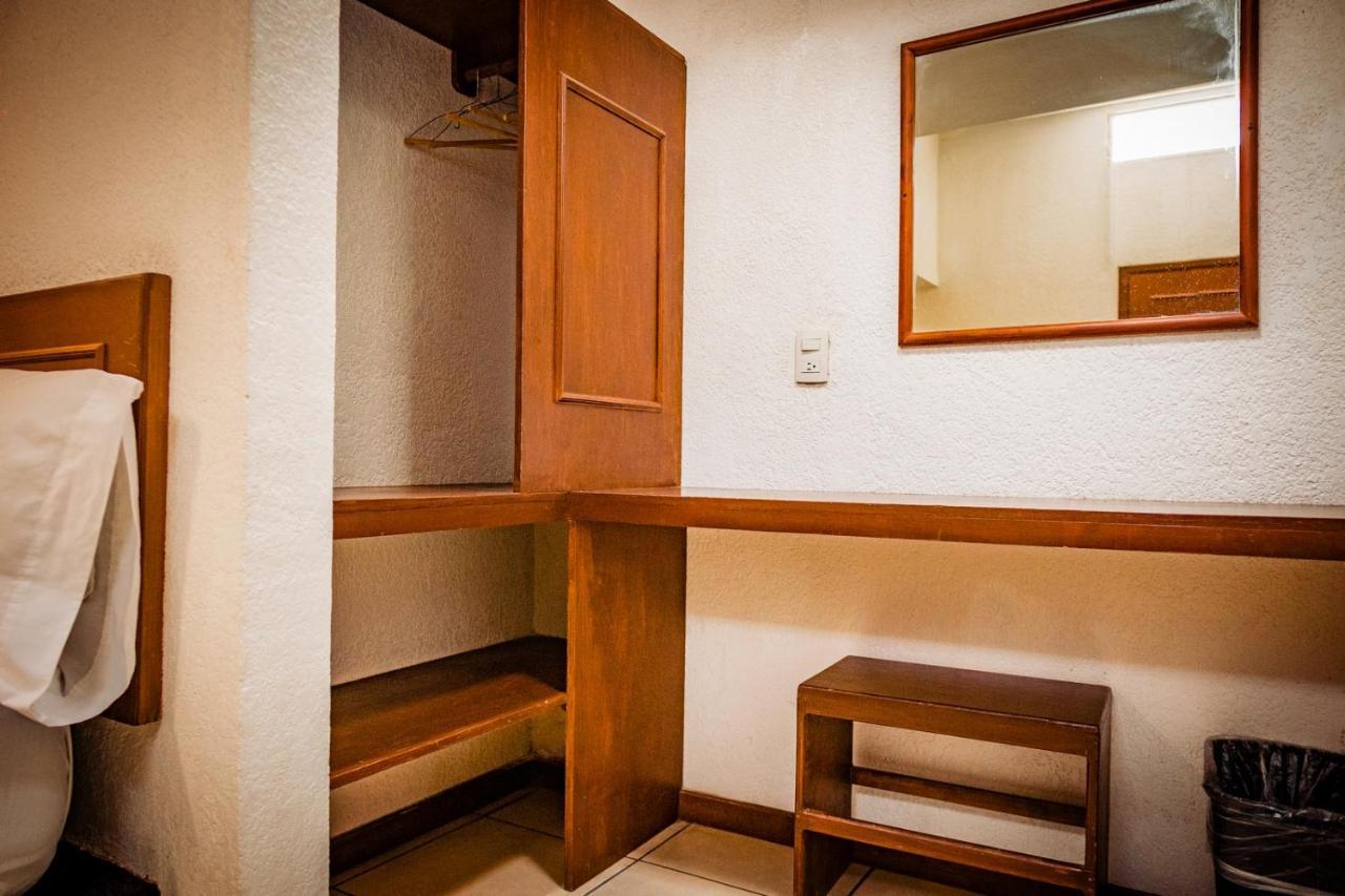 Hotel Azucena Huamantla Buitenkant foto